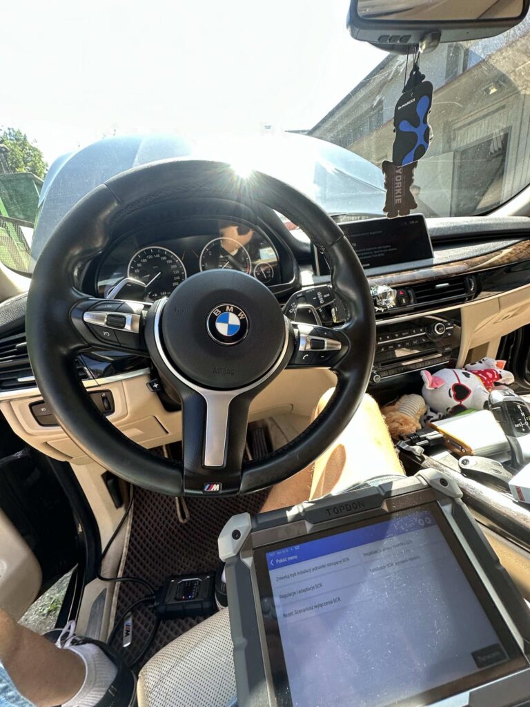 wnętrze samochodu BMW seri x5