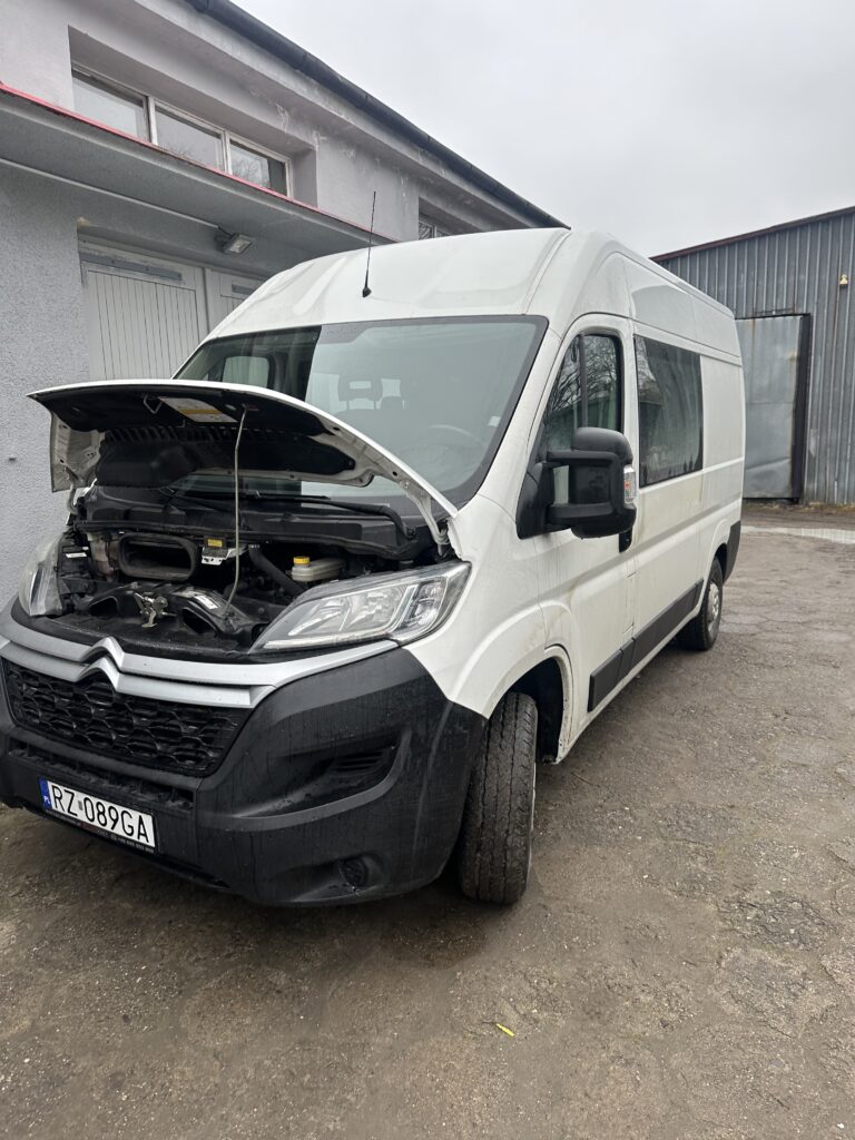 Citroen Jumper 2.0 BlueHDI 130 hp rok 2014 - auto na placu
