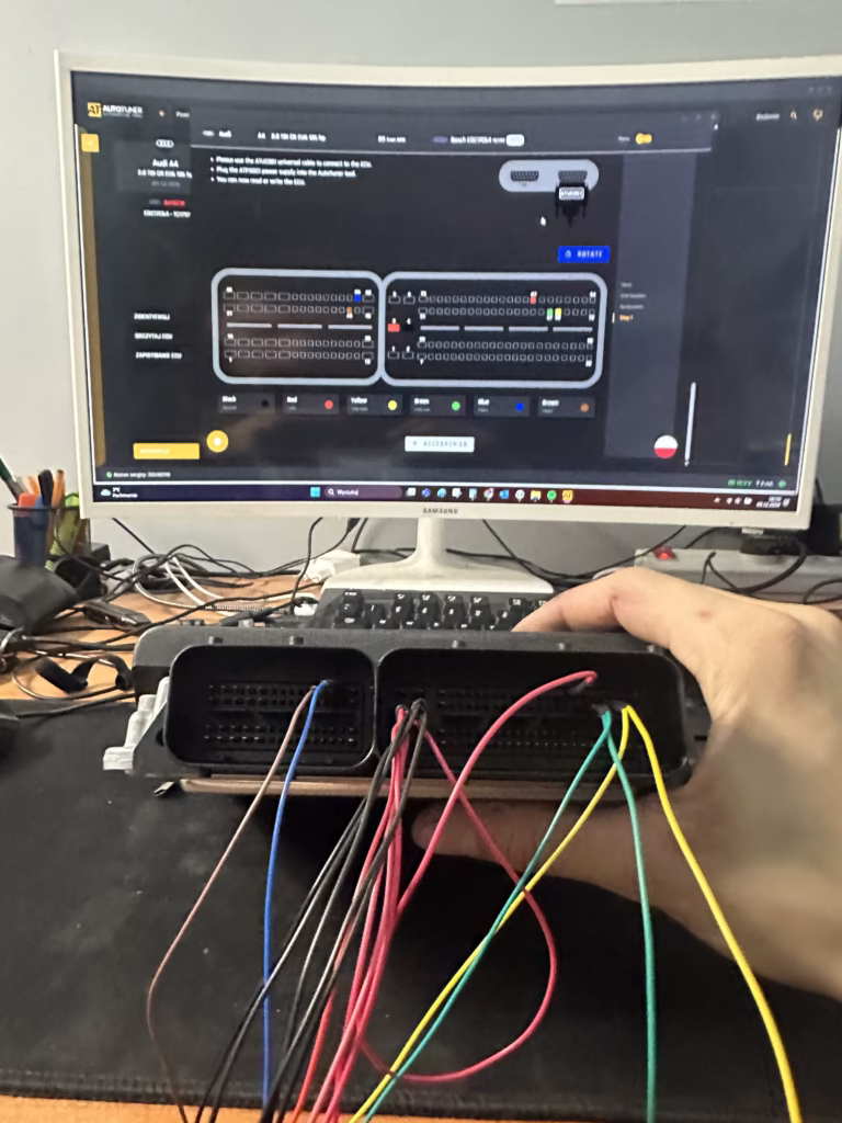 Podłączenie ECU Audi A4 B8 do komputera diagnostycznego w Sebon Performance
