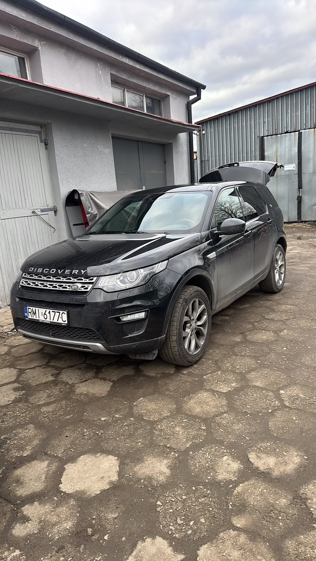 Land Rover Discovery 2.0 Diesel na placu – usuwanie AdBlue / DEF