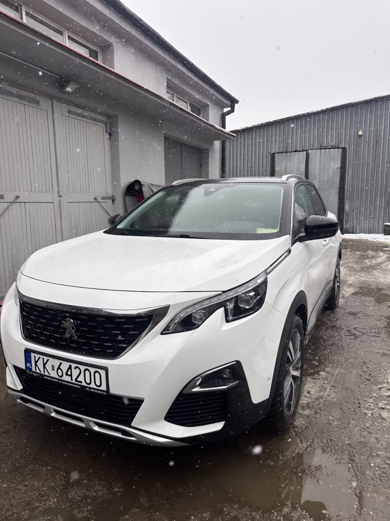 Peugeot 3008 na placu przed diagnostyką – usuwanie AdBlue Sebon Performance