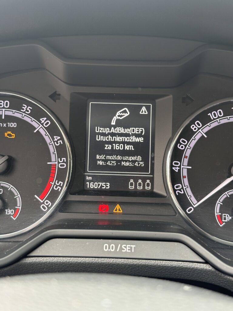 Skoda Octavia III – błąd AdBlue „Uzupełnij AdBlue – uruchomienie niemożliwe za 160 km”