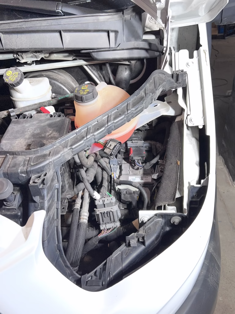 Ford Transit 2019 SID212EVO lokalizacja i demontaż w Sebon Performance