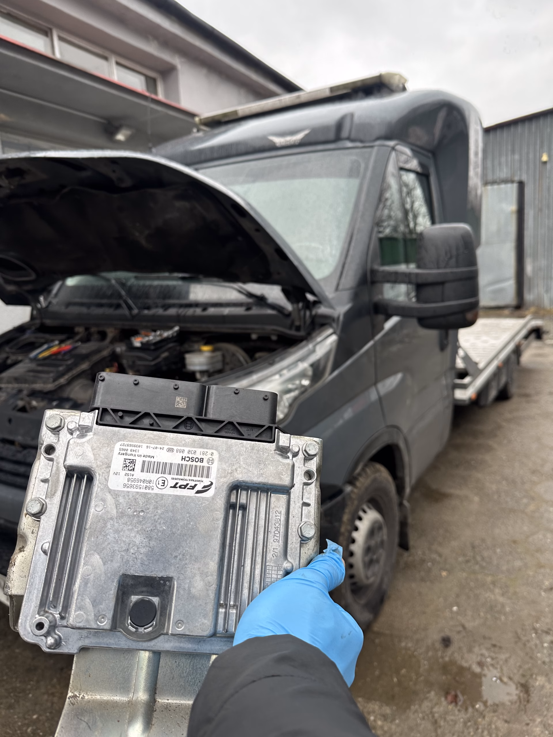 Iveco z zabudową lawety - wymontowany sterownik przed usunięciem AdBlue