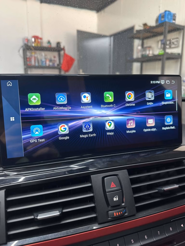Menu główne na nowym ekranie dotykowym w BMW F30